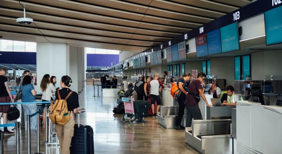 Republika Ceke ndalon hyrjen per turistet ruse me viza Shengen